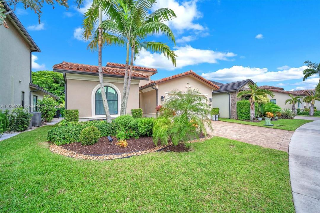 1281 SW 113th Way 1281, Pembroke Pines, Florida 33025, Estados Unidos