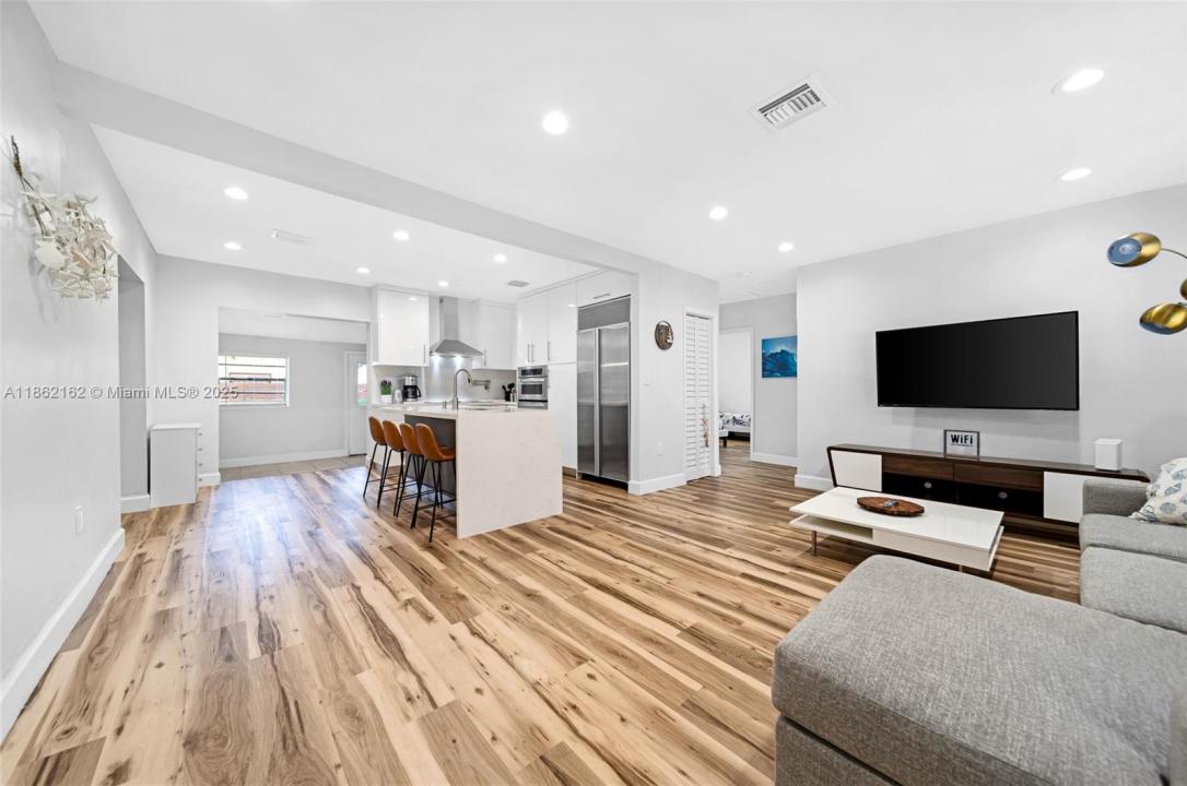 12075 NE 10th Ave, Biscayne Park, Florida 33161, HOA KỲ