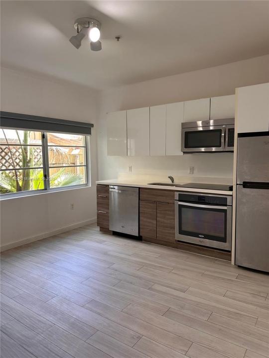 1450 Meridian Ave 103, Miami Beach, Florida 33139, USA