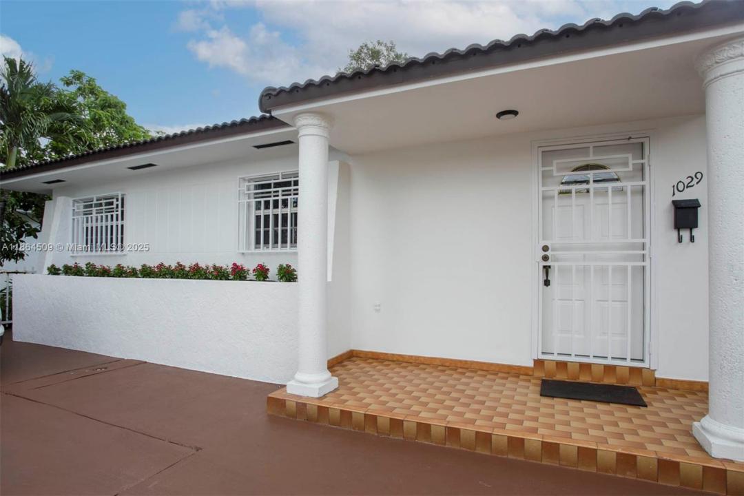 1027 NW 28th Ave, Miami, Florida 33125