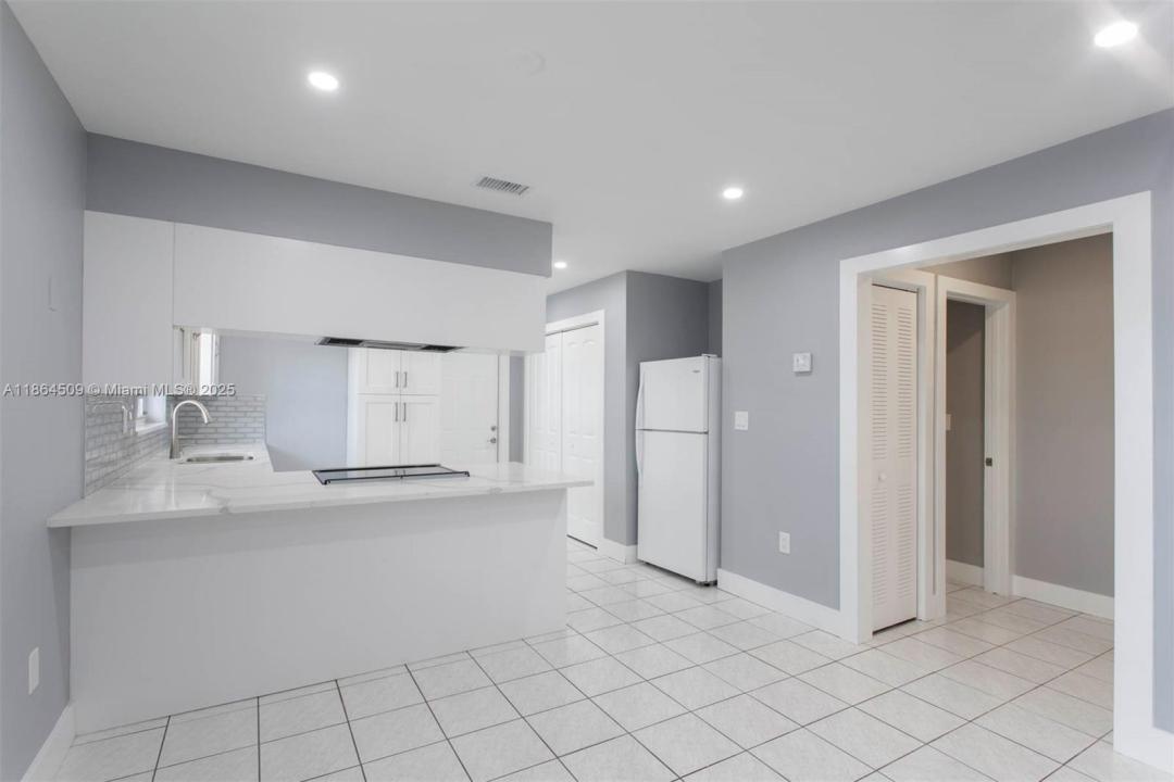 1027 NW 28th Ave, Miami, Florida 33125