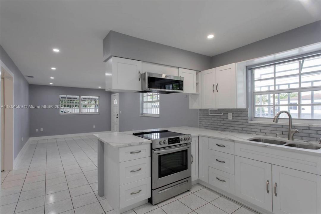 1027 NW 28th Ave, Miami, Florida 33125