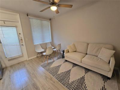 441 Collins Ave 5, Miami Beach, Florida 33139, USA