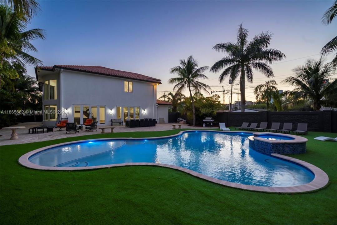 112 NW 14th Way, Dania Beach, Флорида 33004, Соединенные Штаты
