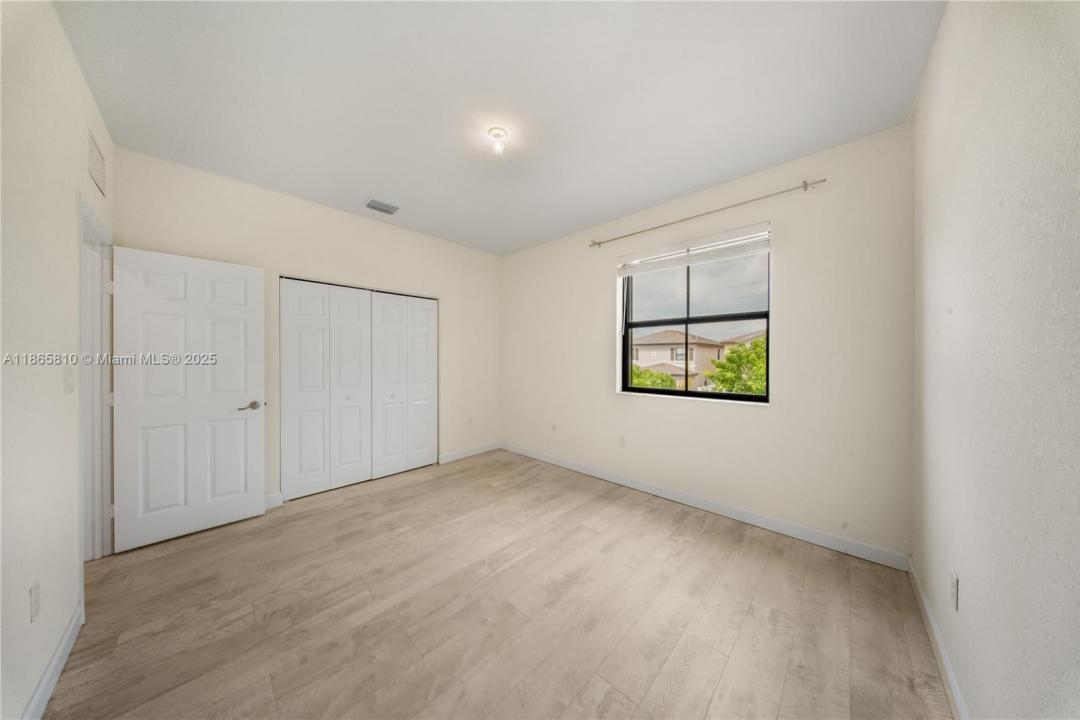 10521 W 35th Way, Hialeah, Florida 33018, Stati Uniti