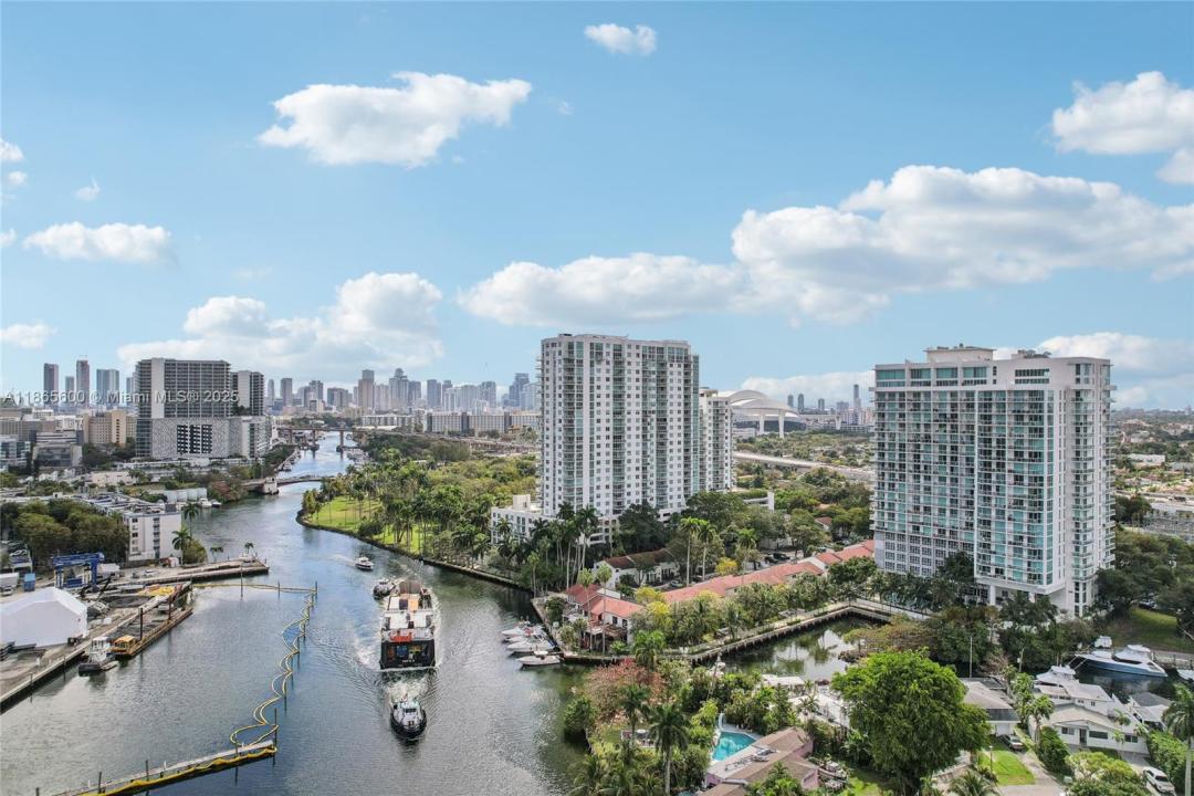 1901 NW S River Dr 16B, Miami, 佛罗里达州 33125, 美国