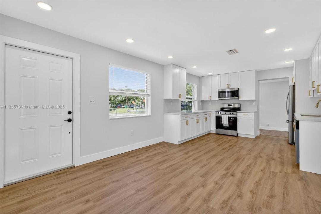3239 Meadow Rd, Palm Springs, فلوريدا 33406, الولايات المتحدة