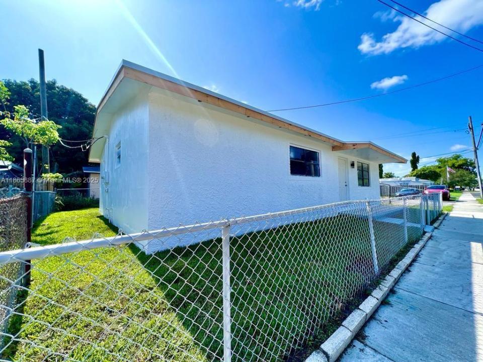 427 N 24th Ave 2B, Hollywood, פלורידה 33020, ארצות הברית של אמריקה