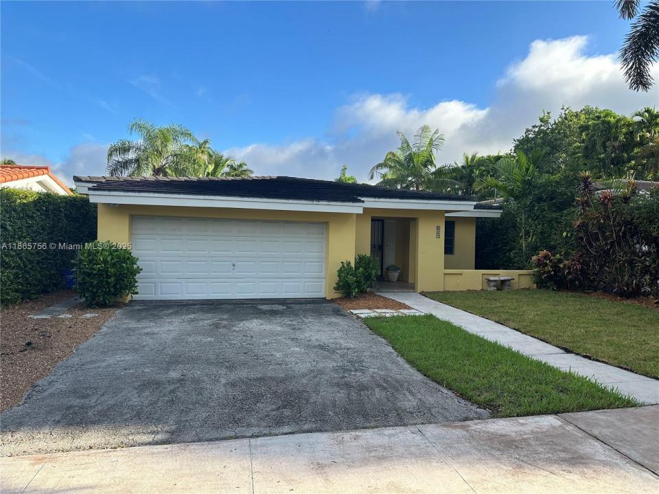 527 Gerona Ave, Coral Gables, Florida 33146