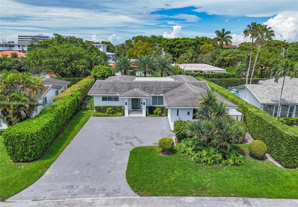 11675 NE 20th Dr, North Miami, 佛罗里达州 33181, 美国