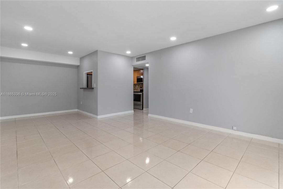 7953 SW 104th St 108D, Miami, Florida 33156, HOA KỲ