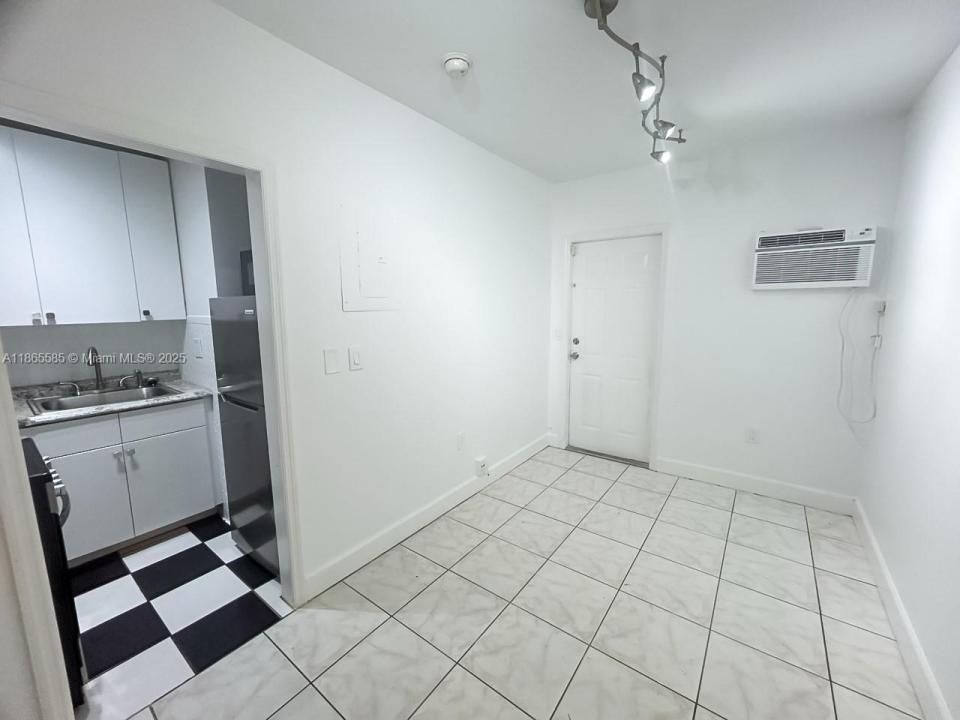 8200 Harding Ave 2, Miami Beach, フロリダ 33141, アメリカ合衆国