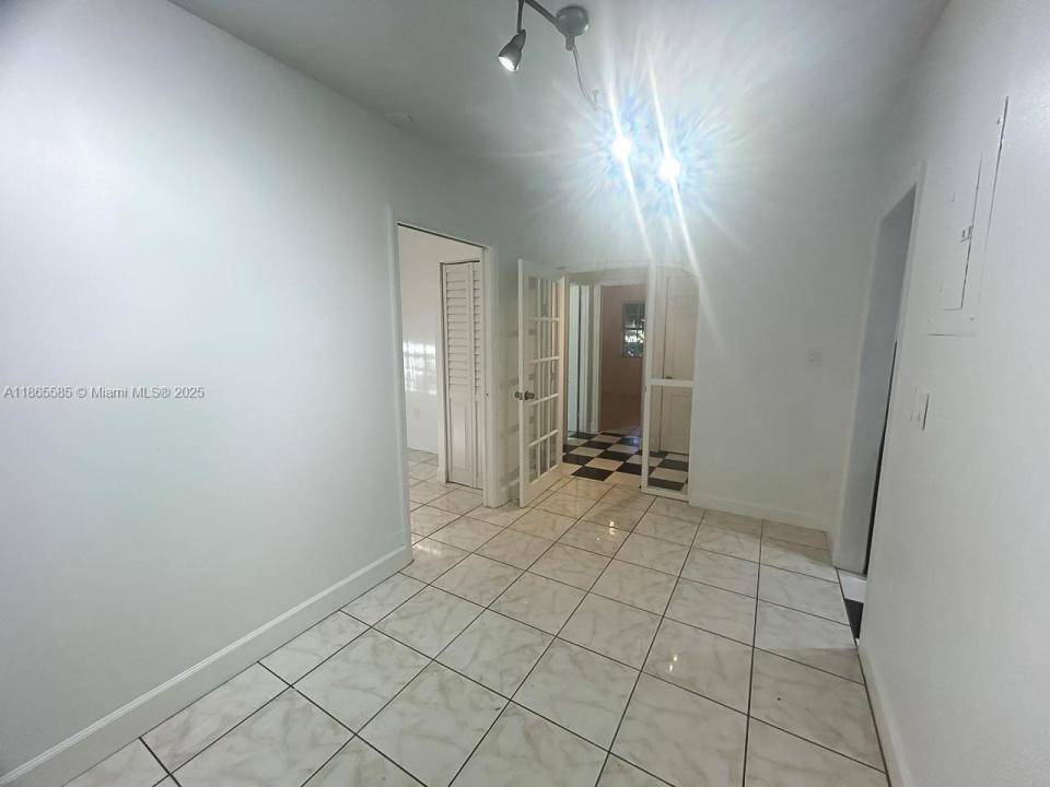 8200 Harding Ave 2, Miami Beach, フロリダ 33141, アメリカ合衆国