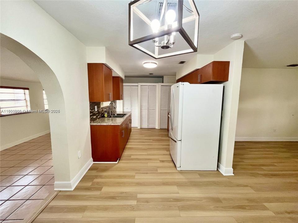 1351 W 34th St, Hialeah, فلوريدا 33012, الولايات المتحدة