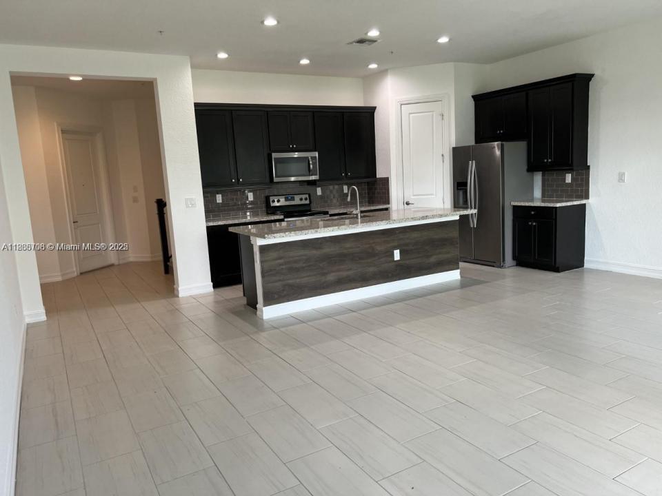 11539 SW 13th Dr 11539, Pembroke Pines, Florida 33025, Estados Unidos