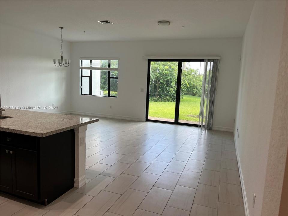 11539 SW 13th Dr 11539, Pembroke Pines, Florida 33025, Estados Unidos