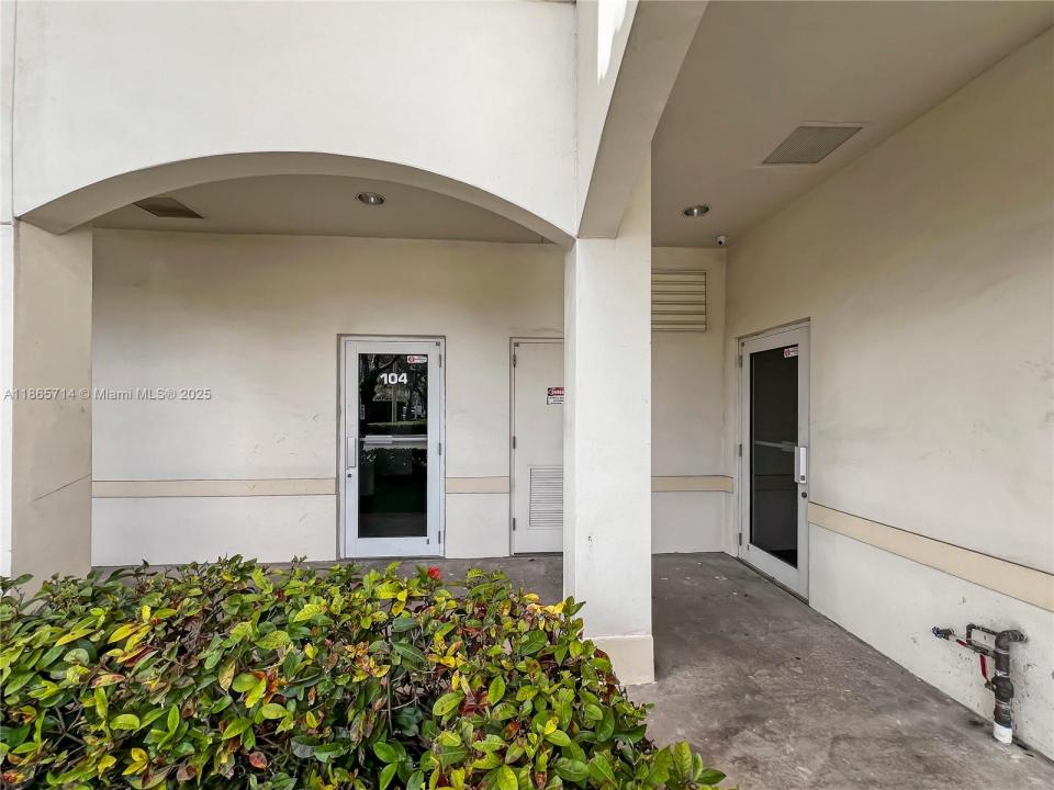 2751 Executive Park Dr 104, Weston, Florida 33331, Estados Unidos