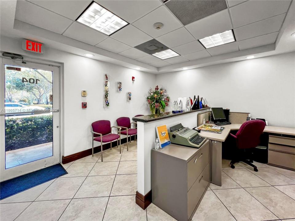 2751 Executive Park Dr 104, Weston, Florida 33331, Estados Unidos