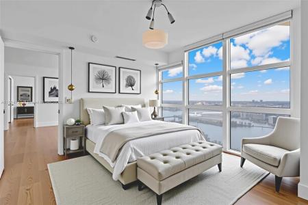 50 Biscayne Blvd 4008, Miami, Florida 33132, USA
