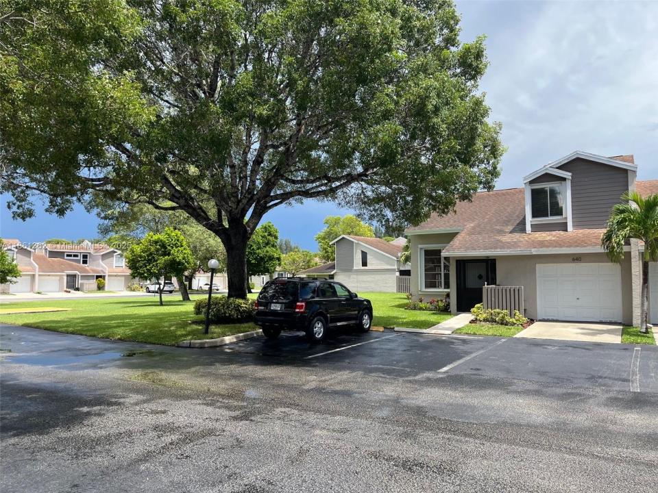 640 Woodgate Ln A, Sunrise, Флорида 33326, Соединенные Штаты