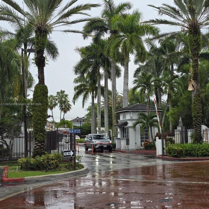 4651 NW 97th Ct 33, Doral, פלורידה 33178, ארצות הברית של אמריקה