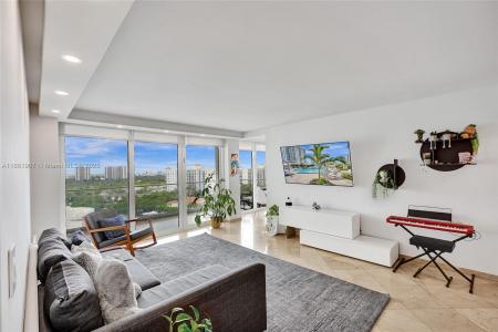 19707 Turnberry Way 17L, Aventura, Florida 33180, USA