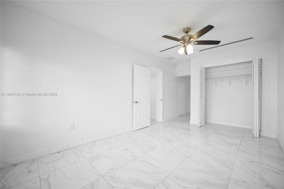 411 SW 34th Ave 2, Miami, フロリダ 33135, アメリカ合衆国