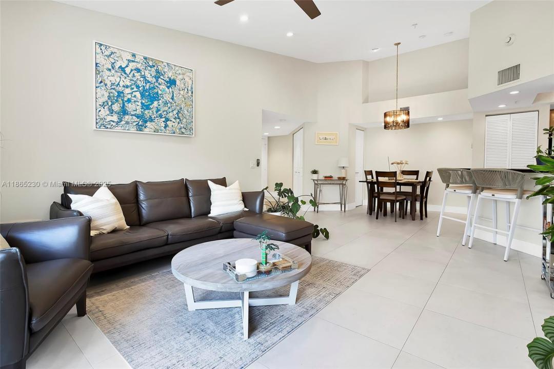 2009 SE 10th Ave 322, Fort Lauderdale, Florida 33316