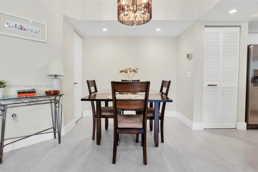 2009 SE 10th Ave 322, Fort Lauderdale, Florida 33316