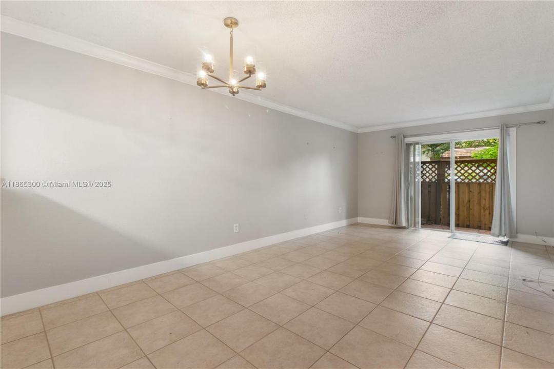 8600 SW 109th Ave 4-107, Miami, Florida 33173, Stati Uniti
