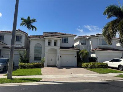 11482 NW 69th Ter, Doral, Florida 33178, USA