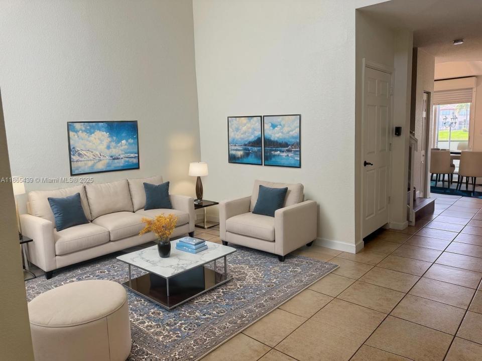 11482 NW 69th Ter, Doral, Florida 33178