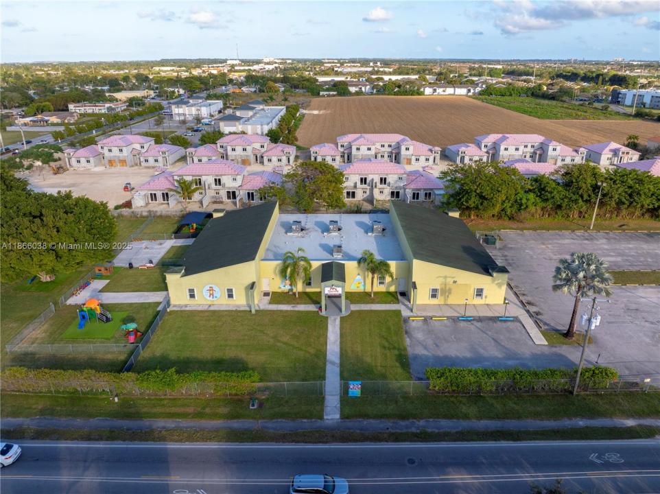 1200 NE 8th St, Homestead, Florida 33033