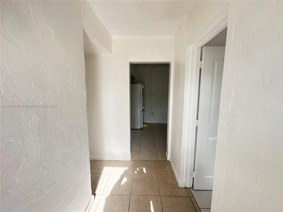 1944 Taylor St B, Hollywood, 플로리다 33020, 미국