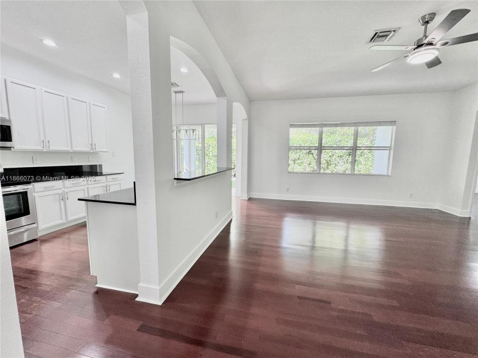 4451 Laurel Pl 4451, Weston, Florida 33332, Estados Unidos
