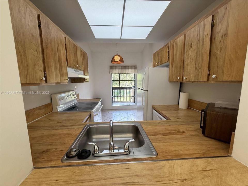1953 SW 15th St 78, Deerfield Beach, Floryda 33442, USA