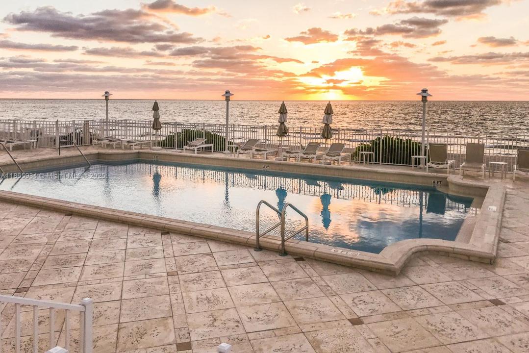 1200 S Ocean Blvd 17F, Boca Raton, Floryda 33432, USA