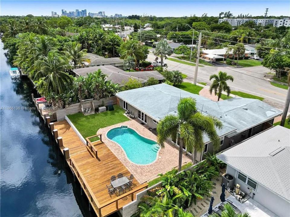 2306 NE 15th Ave, Wilton Manors, Flórida 33305, Estados Unidos