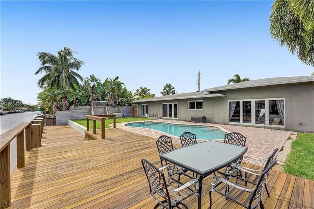 2306 NE 15th Ave, Wilton Manors, Flórida 33305, Estados Unidos