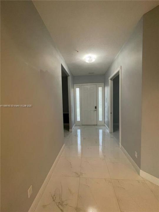 6215 NW West Deville Circle, Port St. Lucie, Florida 34986, Stati Uniti
