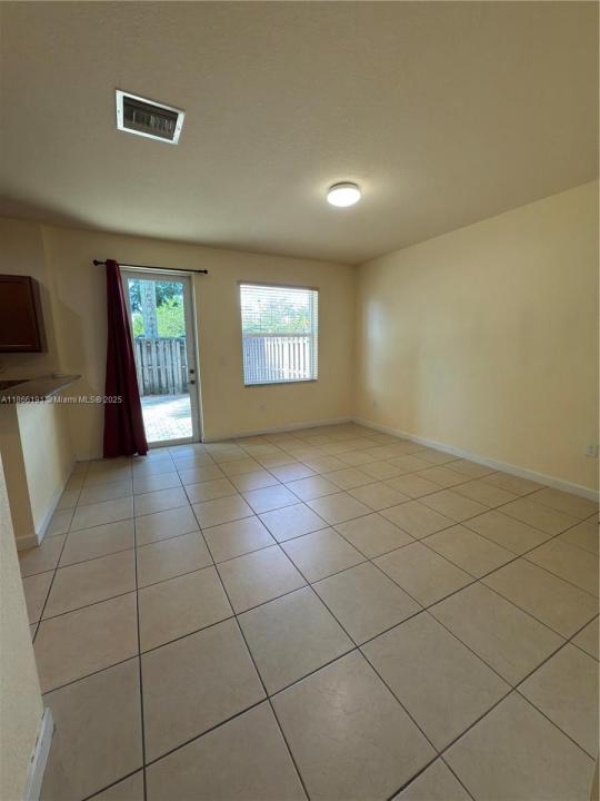 14728 SW 25th Ln 14728, Miami, Флорида 33185, Соединенные Штаты