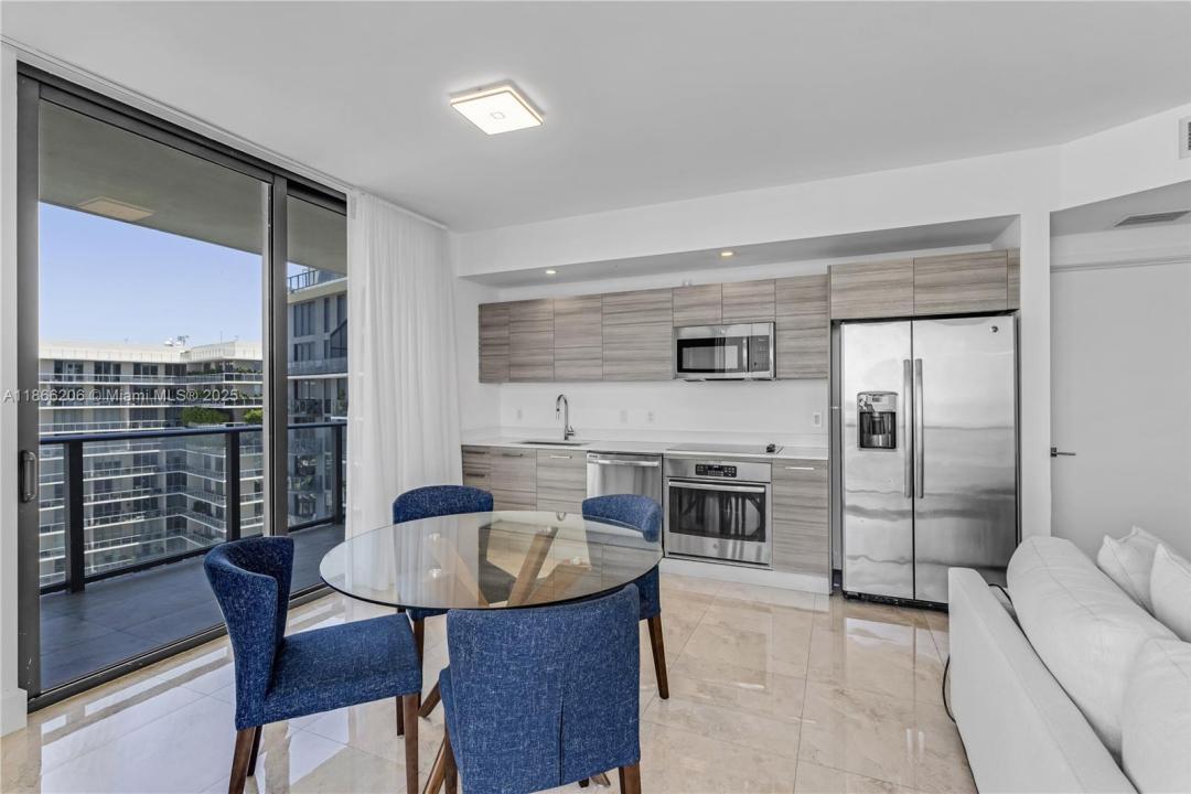 121 NE 34th St 3116, Miami, Florida 33137