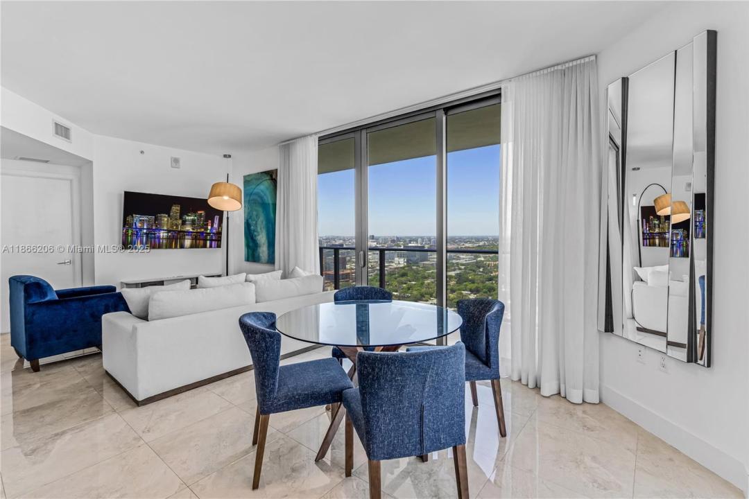 121 NE 34th St 3116, Miami, Florida 33137