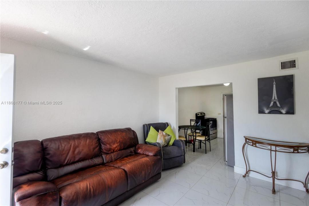 2651 NW 13th St 43, Miami, 佛羅里達州 33125, 美國