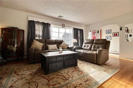 7 Nichols Lane, Westerly, Rhode Island 02891, USA