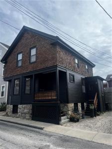 9 Pope Street 1, Newport, RI 02840, USA