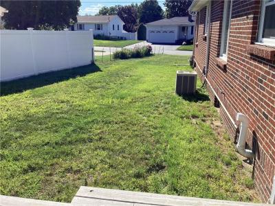 25 Fernbrook Drive, Cranston, Rhode Island 02920, USA