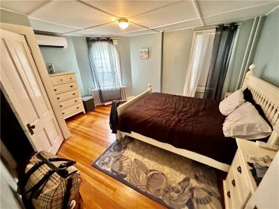 327 Spring Street 2, Newport, ロードアイランド 02840, アメリカ合衆国