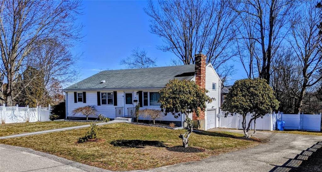 5 Restmere Terrace, Middletown, Rhode Island 02842, USA