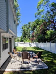 5 Restmere Terrace, Middletown, Rhode Island 02842, USA